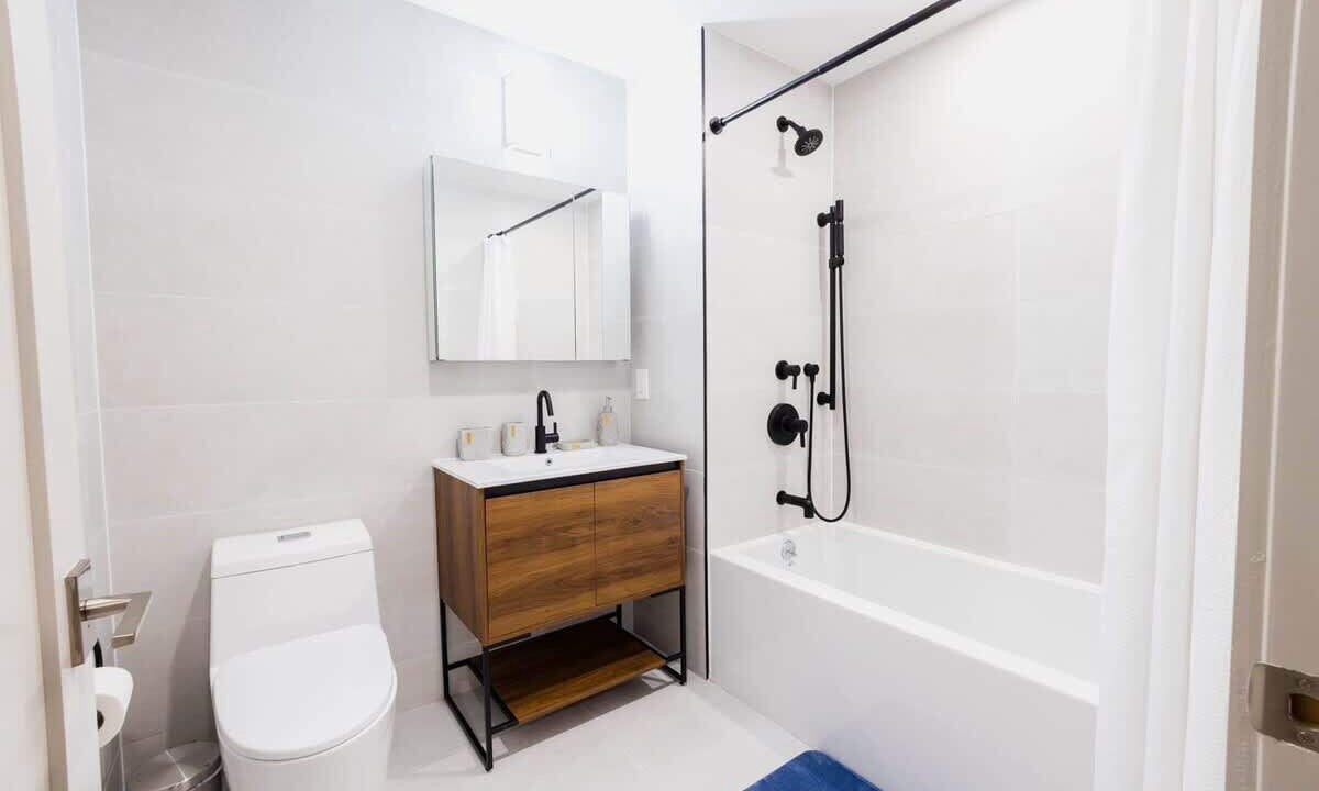 Photo of Bathroom in Greenpoint