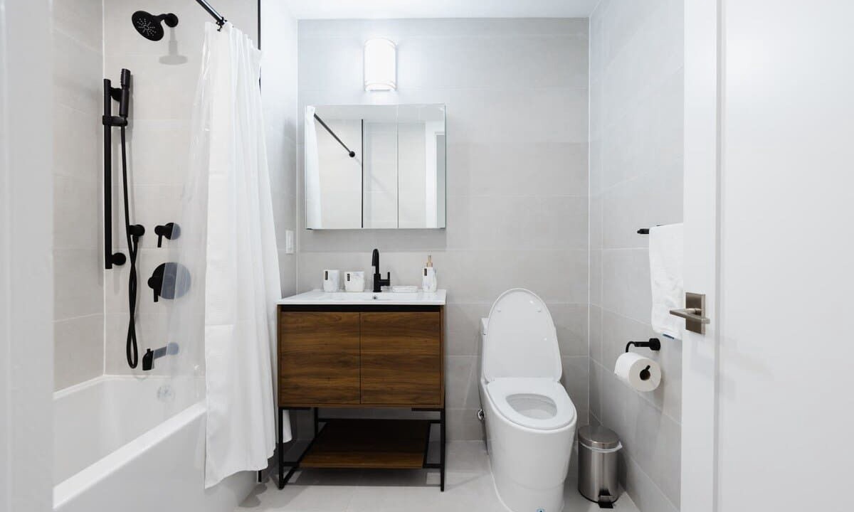 Photo of Bathroom in Greenpoint