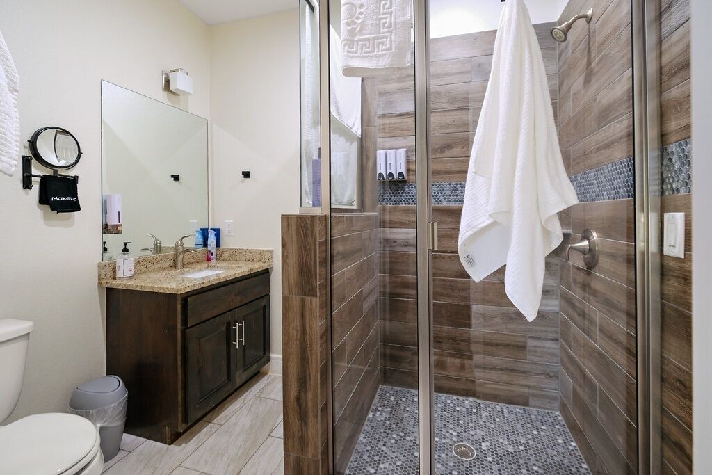 Photo of Bathroom in Dale