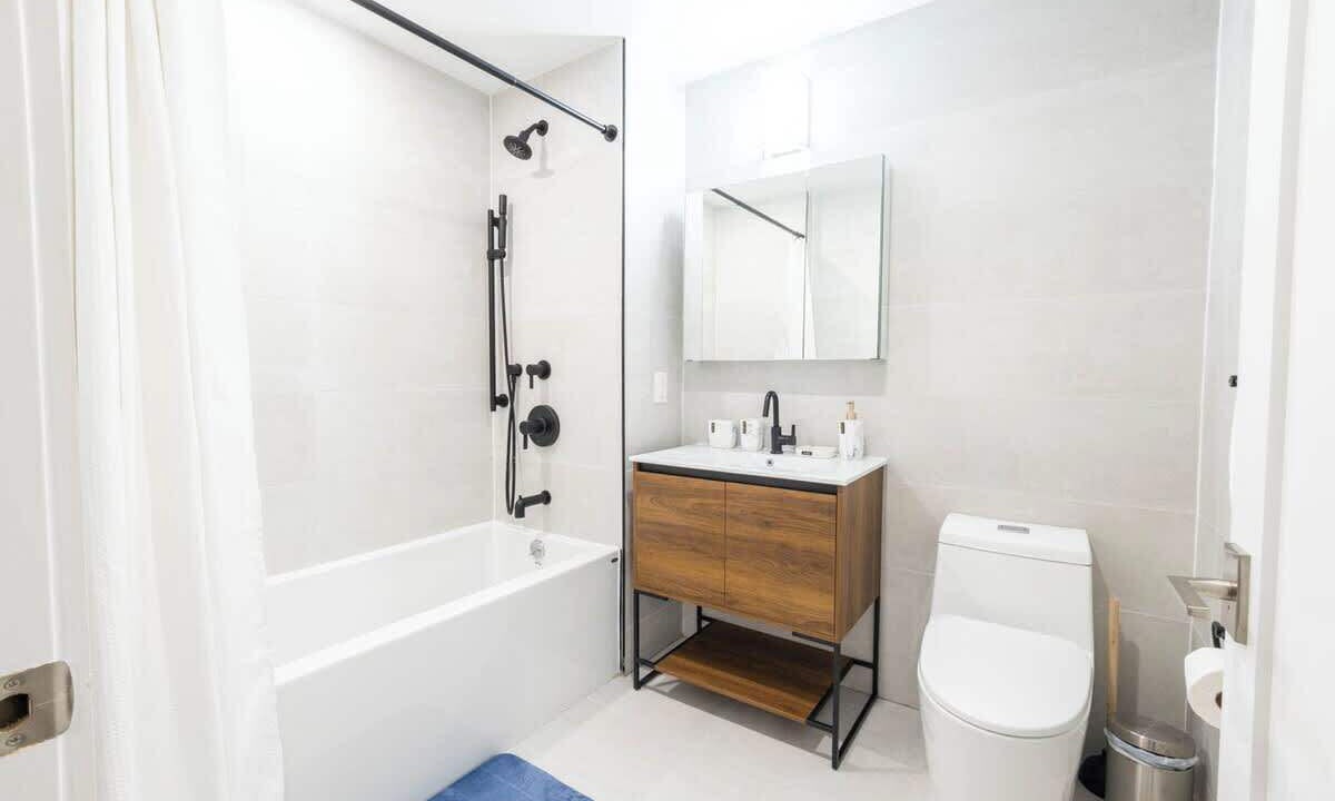 Photo of Bathroom in Greenpoint