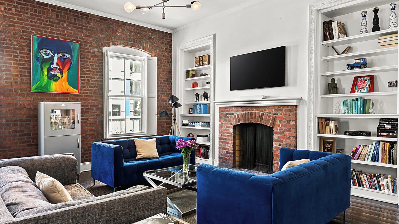 Photo of Livingroom in Ukrainian Village