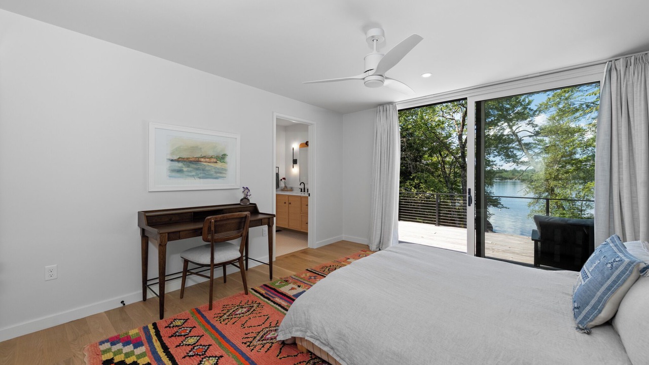 Photo of Bedroom in Lochmere