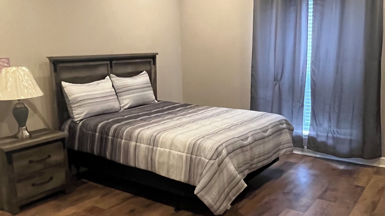 Photo of Bedroom in White Hall