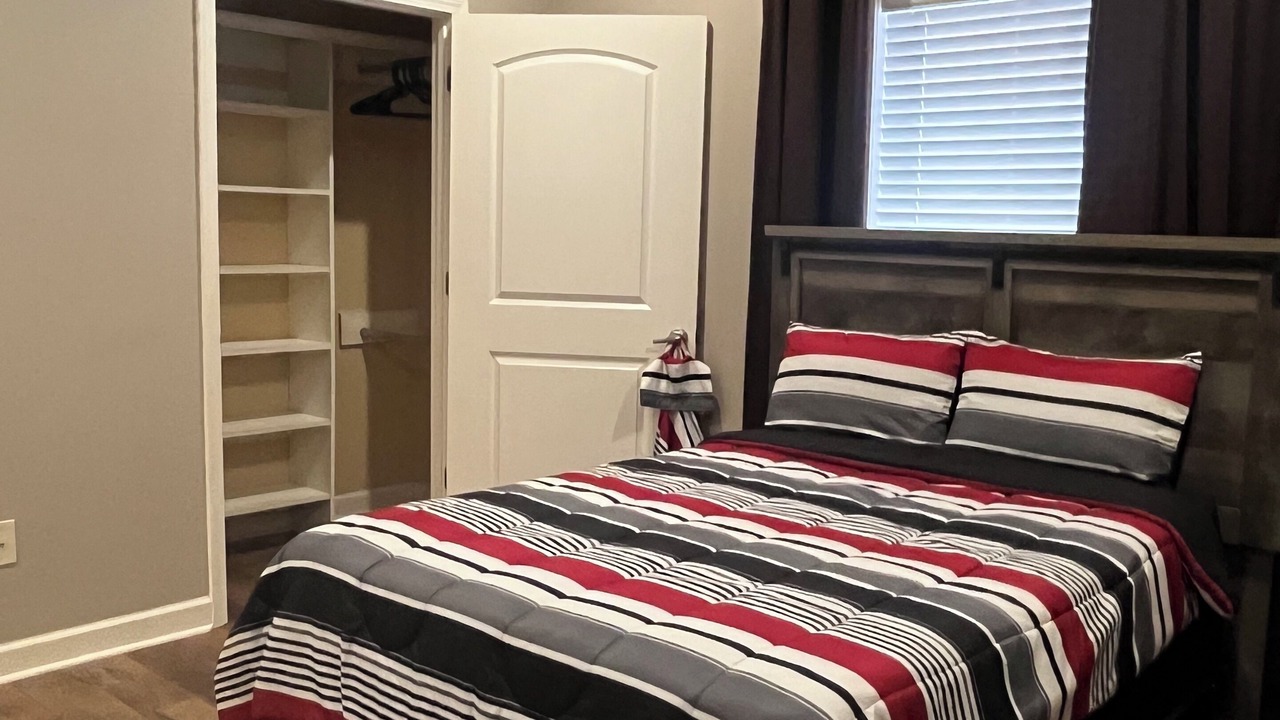Photo of Bedroom in White Hall