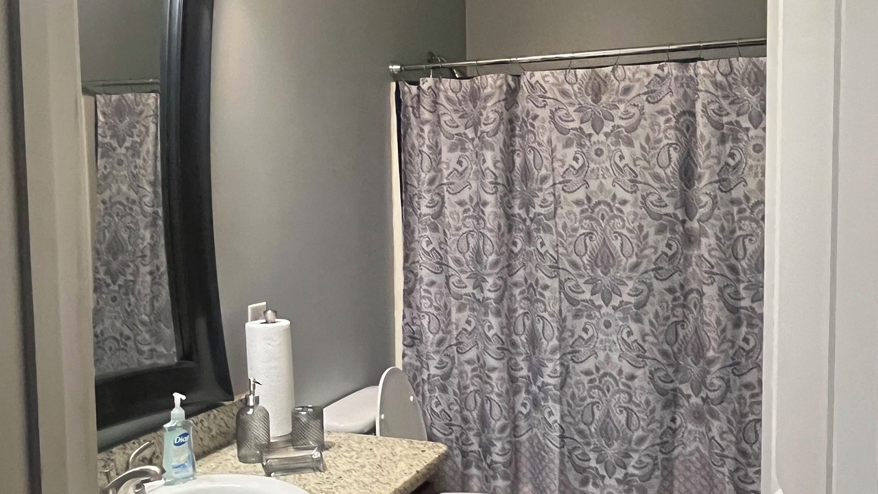 Photo of Bathroom in White Hall