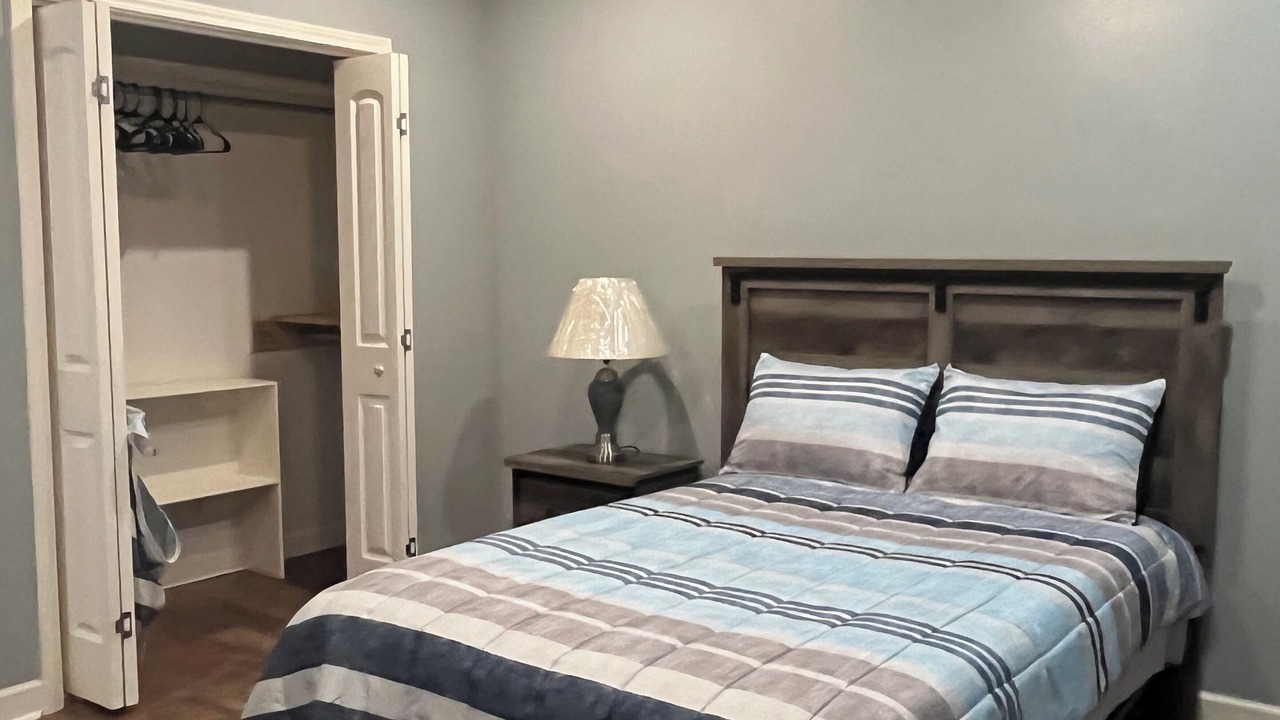Photo of Bedroom in White Hall