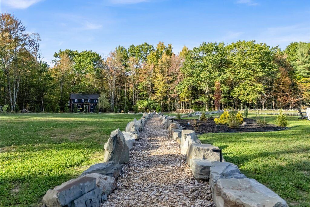 Photo of Outdoor in Brackney