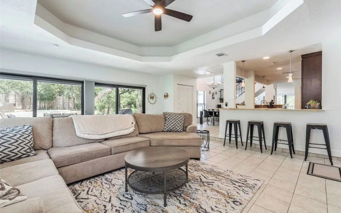 Photo of Livingroom in Marshall Ford Vista
