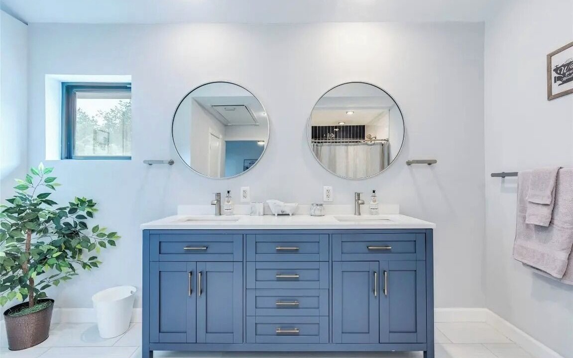 Photo of Bathroom in Marshall Ford Vista
