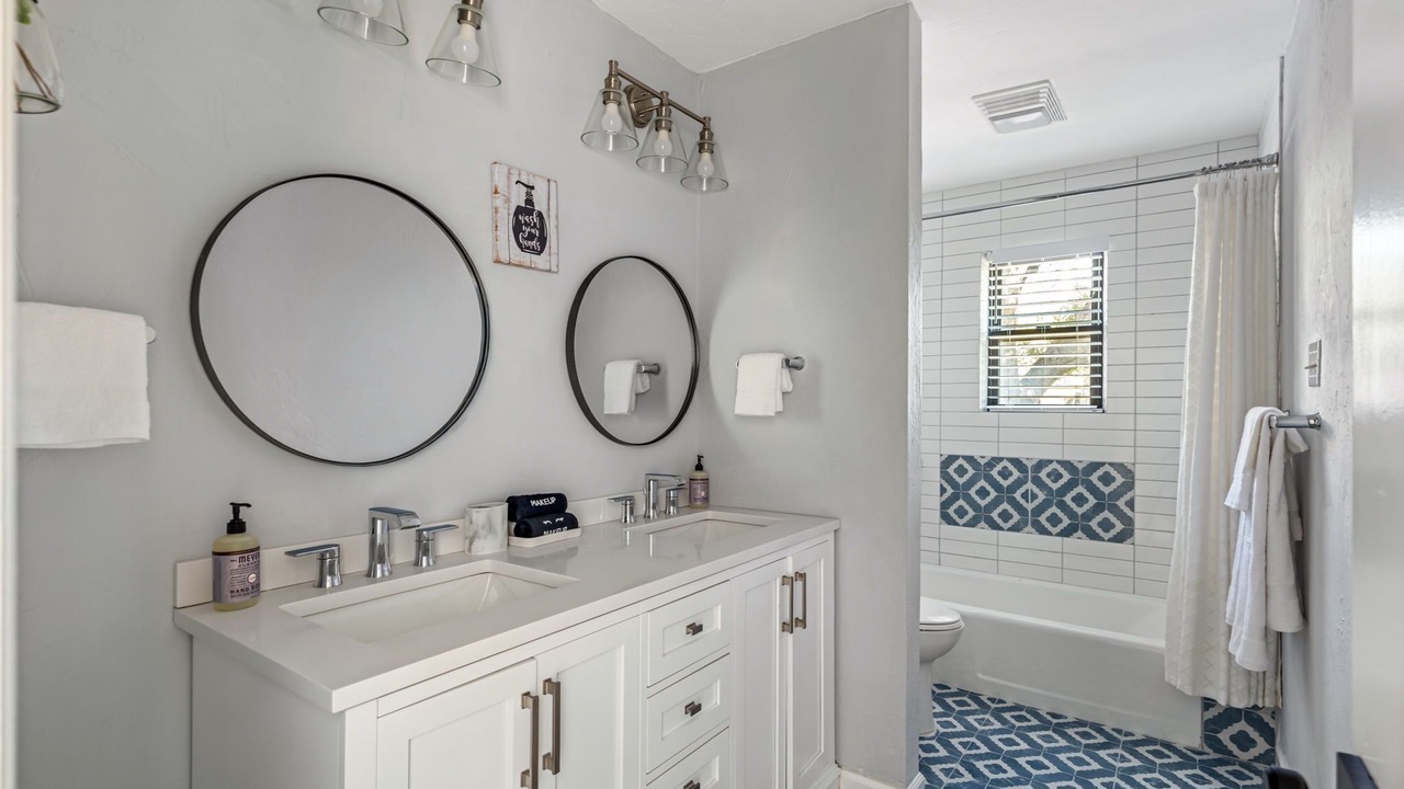 Photo of Bathroom in Marshall Ford Vista
