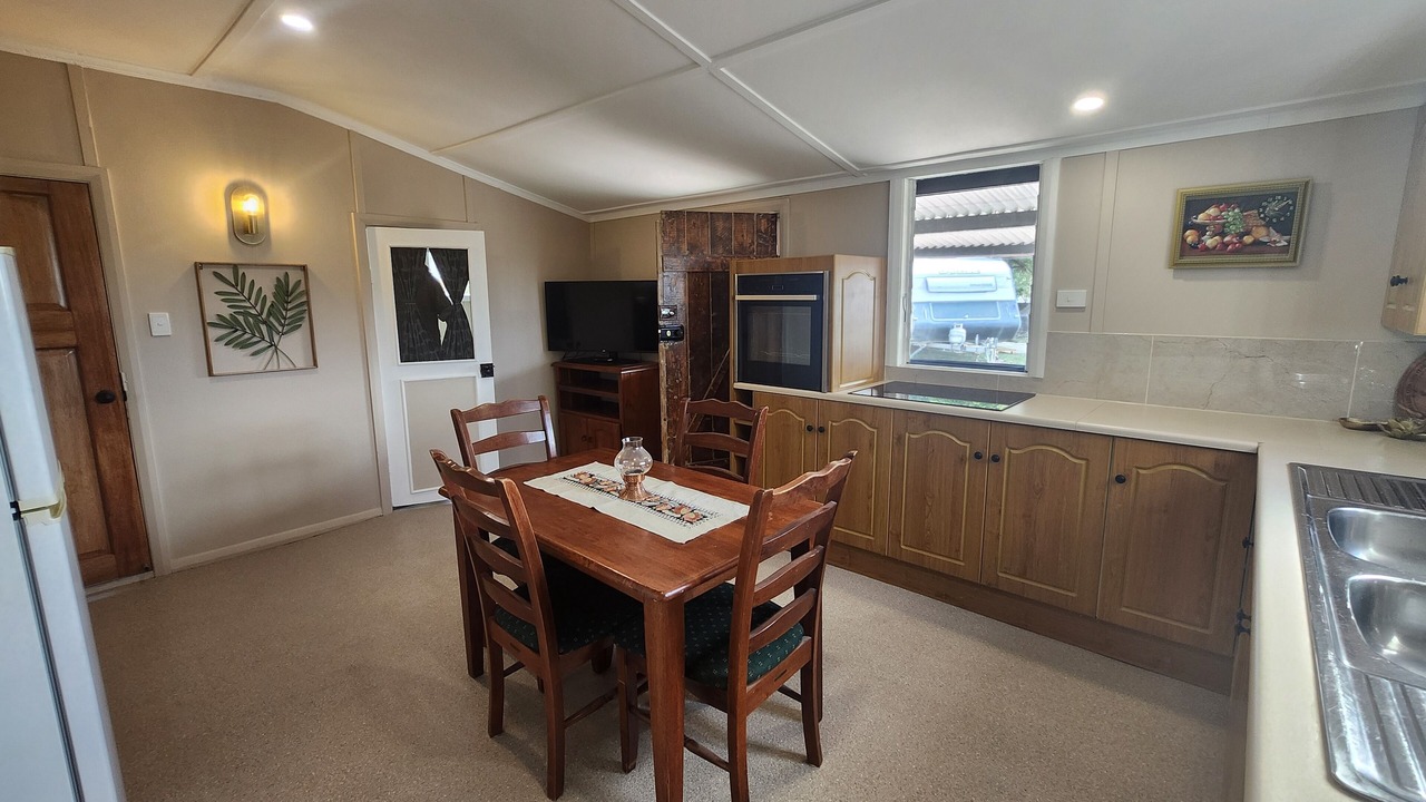 Photo of Others in Kingscote