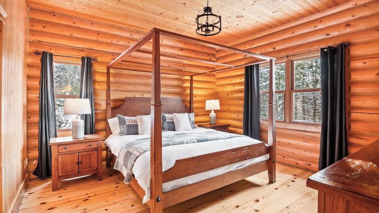 Photo of Bedroom in Fiddler Lake Resort