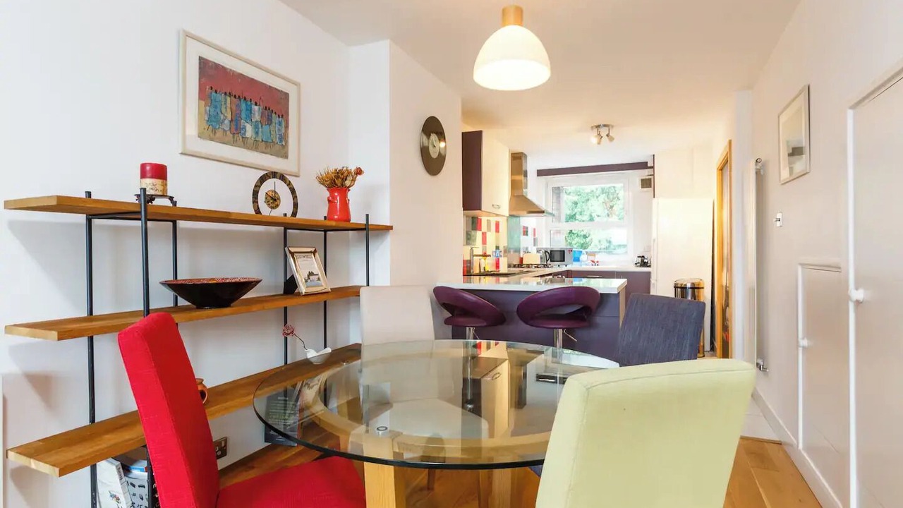 Photo of Others in Canonbury