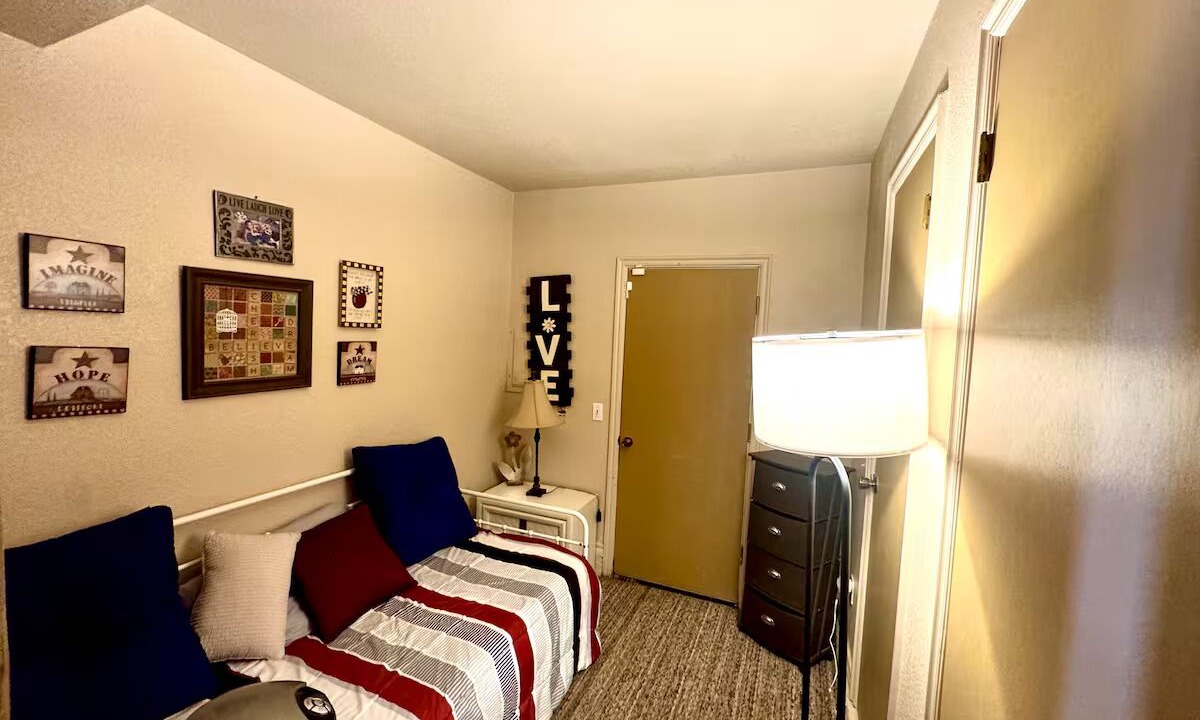 Photo of Bedroom in Moore