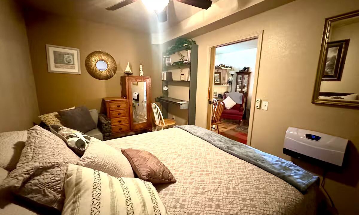 Photo of Bedroom in Moore