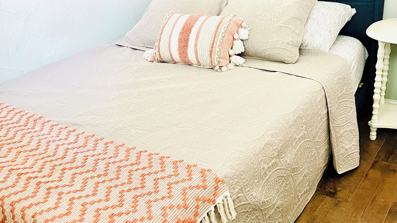 Photo of Bedroom in Valois