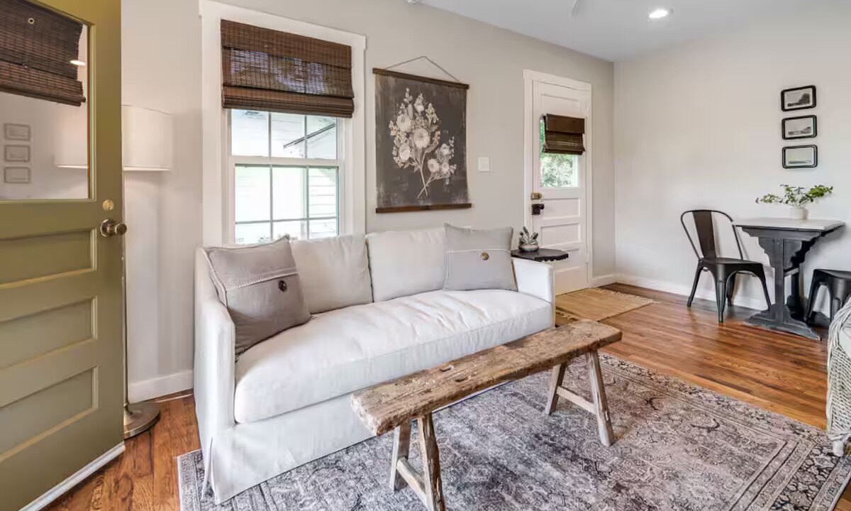Photo of Livingroom in Mason