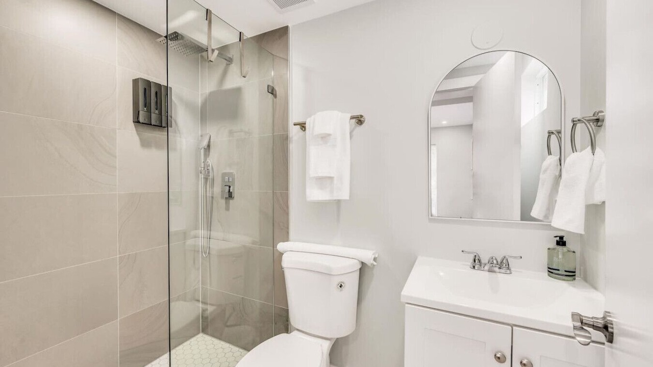 Photo of Bathroom in Galt Mile