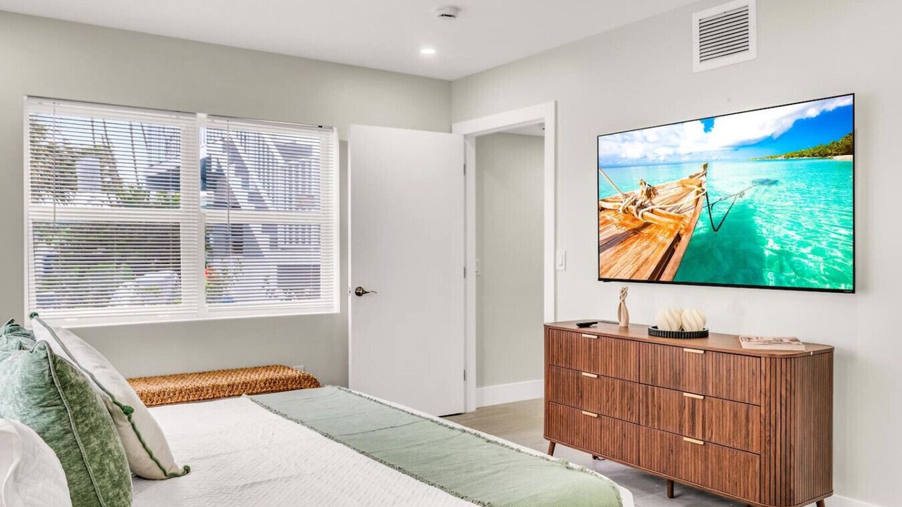 Photo of Bedroom in Galt Mile
