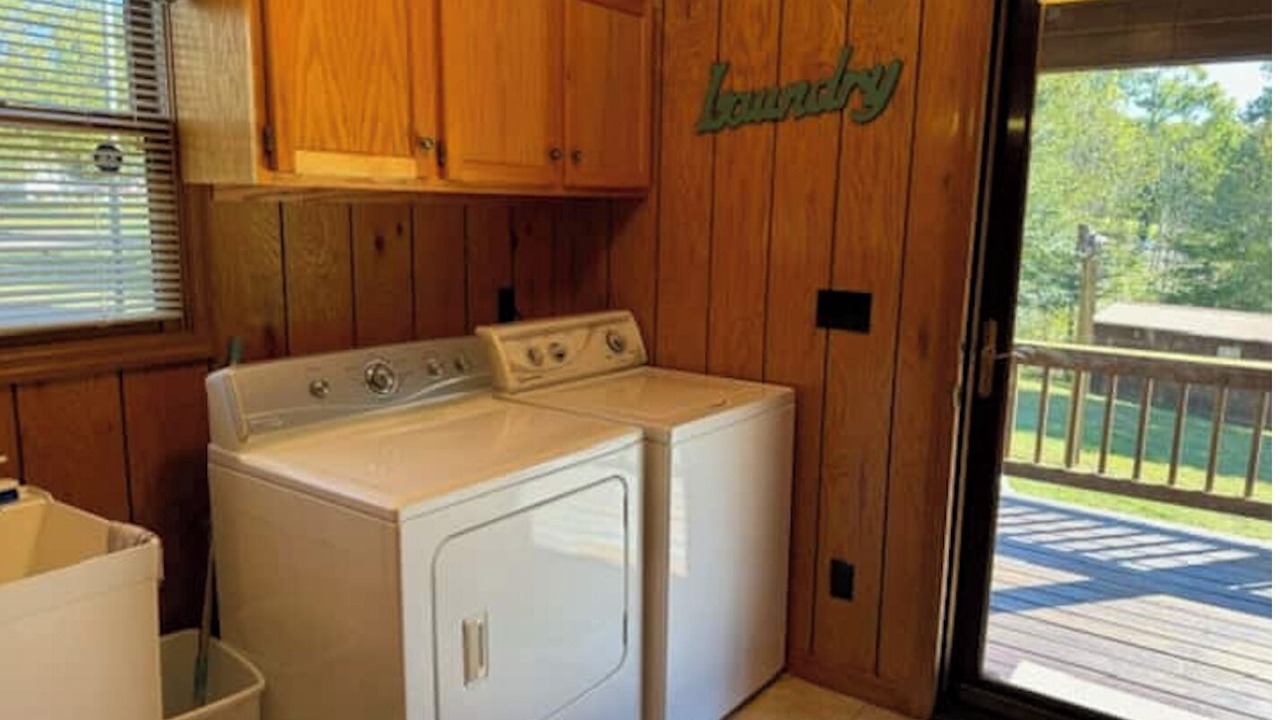 Photo of Bedroom in Byrdstown