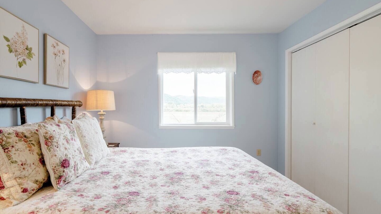Photo of Bedroom in McMinnville