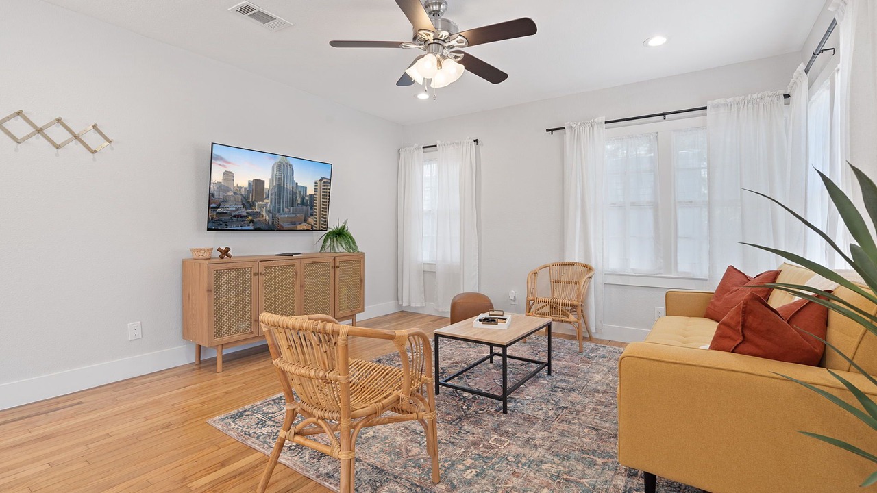 Photo of Livingroom in Brentwood