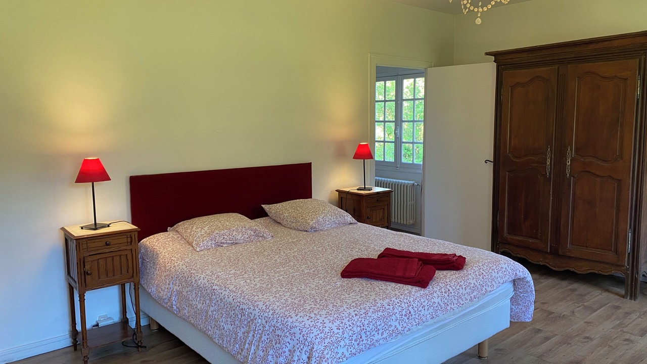 Photo of Bedroom in Pont-de-Ruan