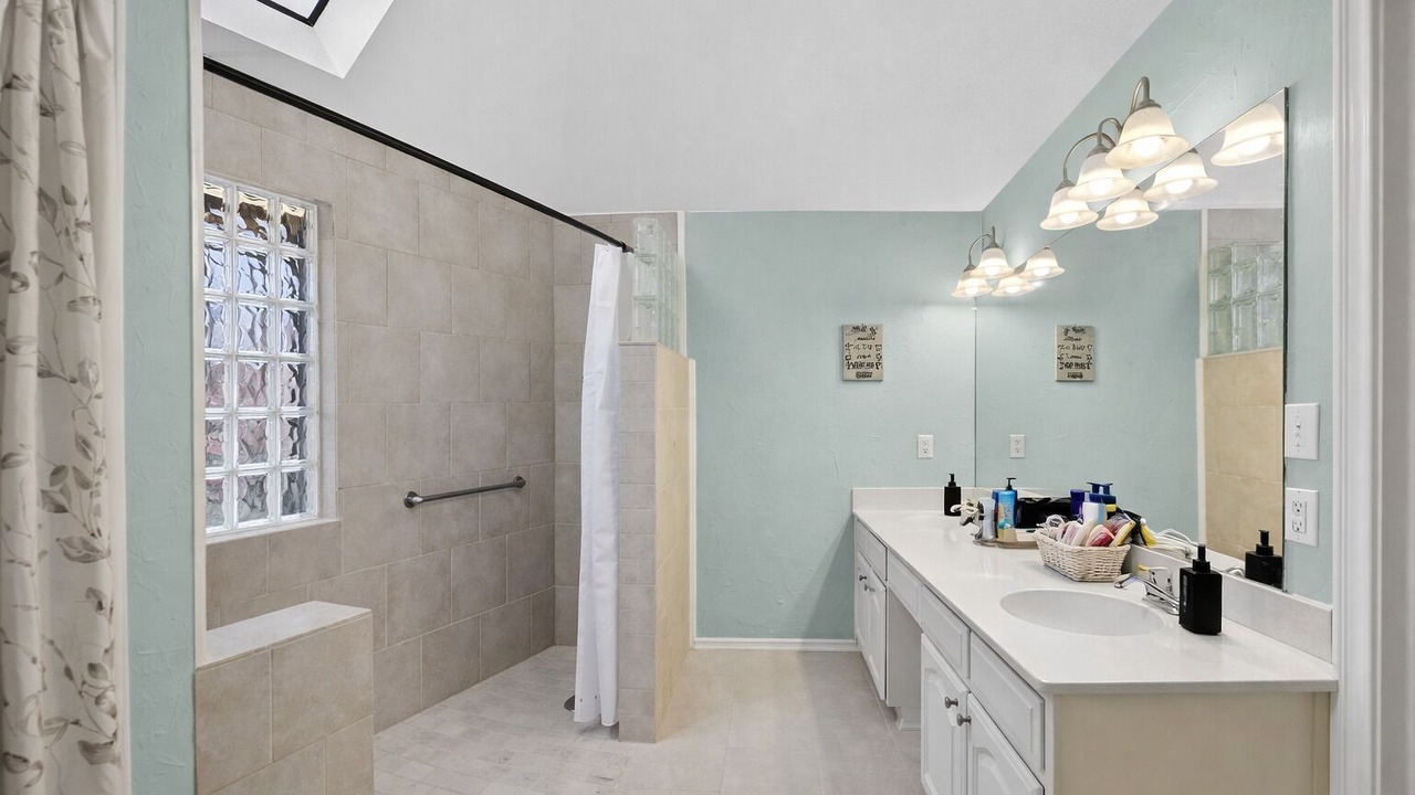 Photo of Bathroom in North Richland Hills