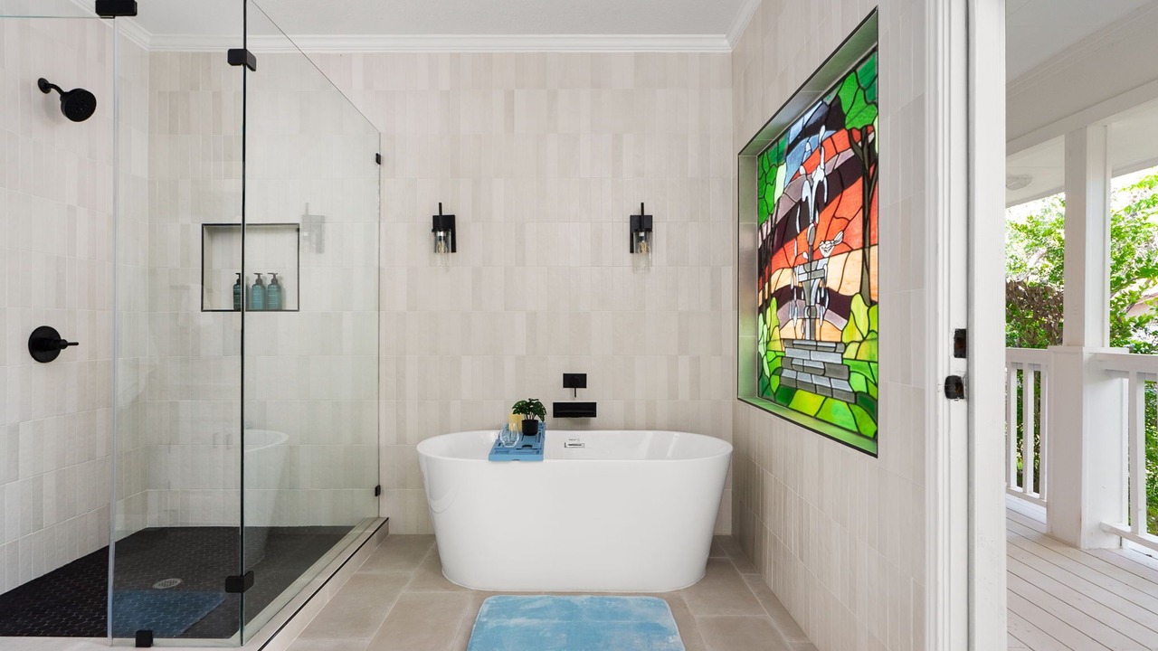 Photo of Bathroom in Glenlake