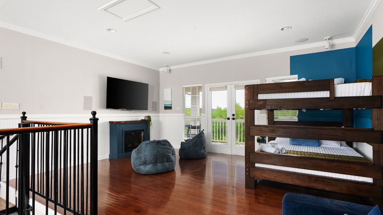 Photo of Bedroom in Glenlake