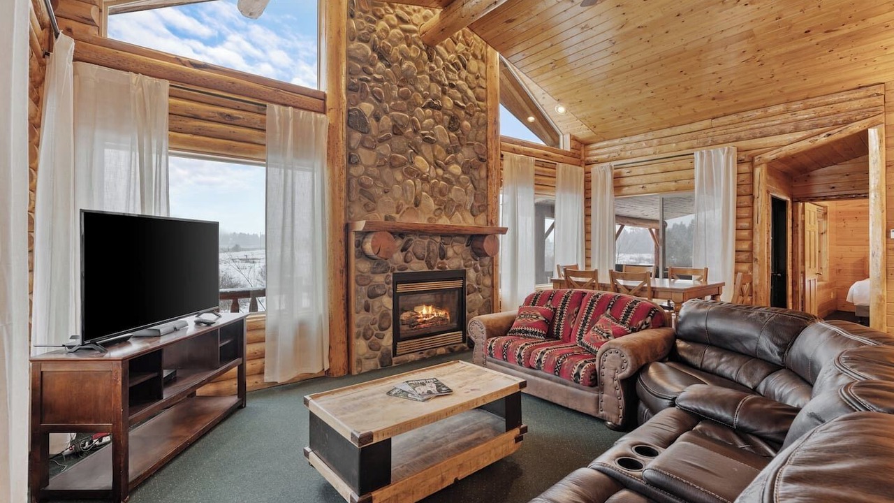 Photo of Livingroom in Last Chance