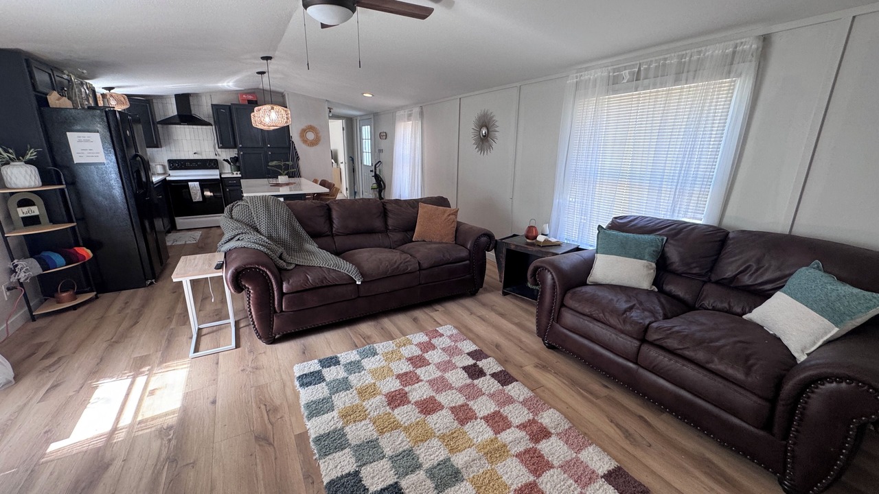 Photo of Livingroom in Tuscola
