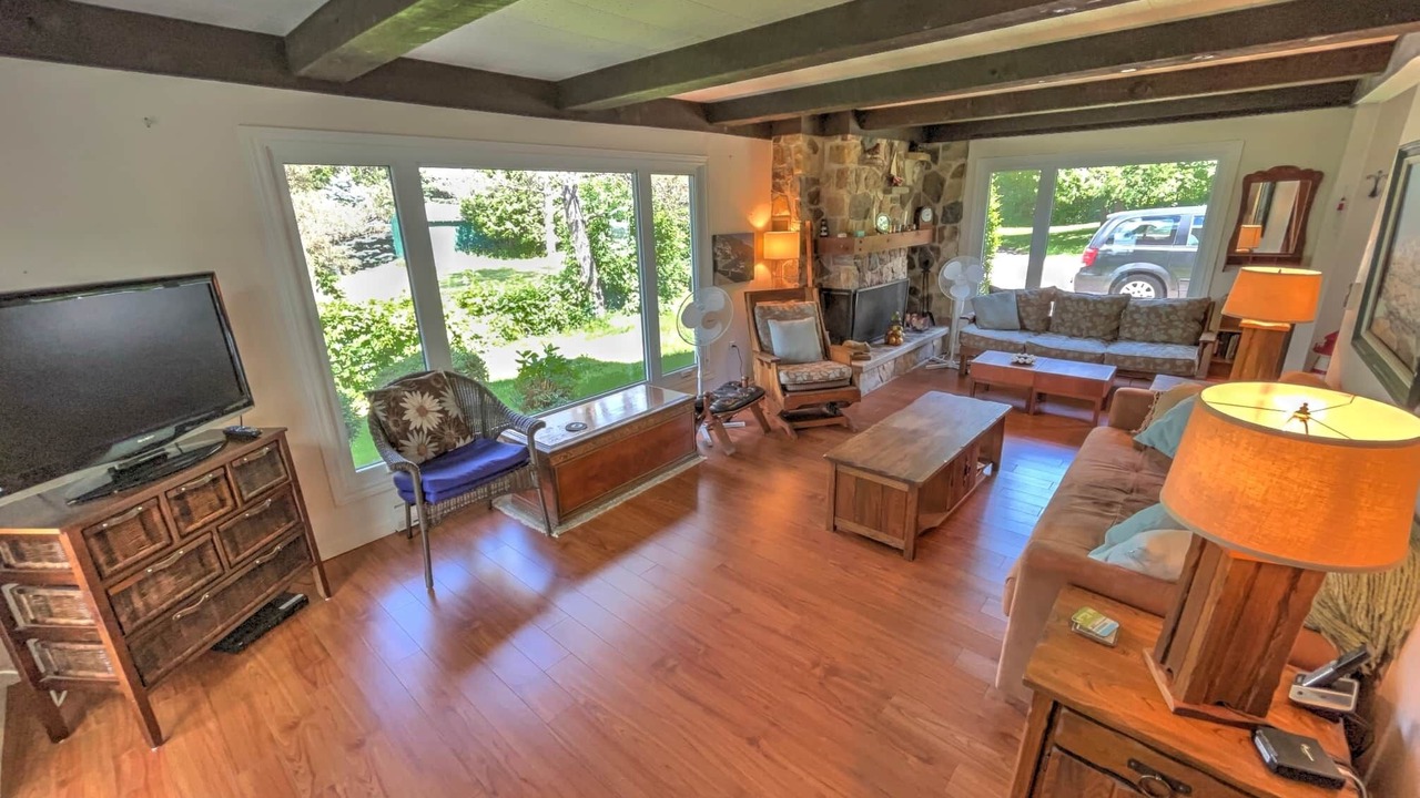 Photo of Livingroom in Rideau Lakes