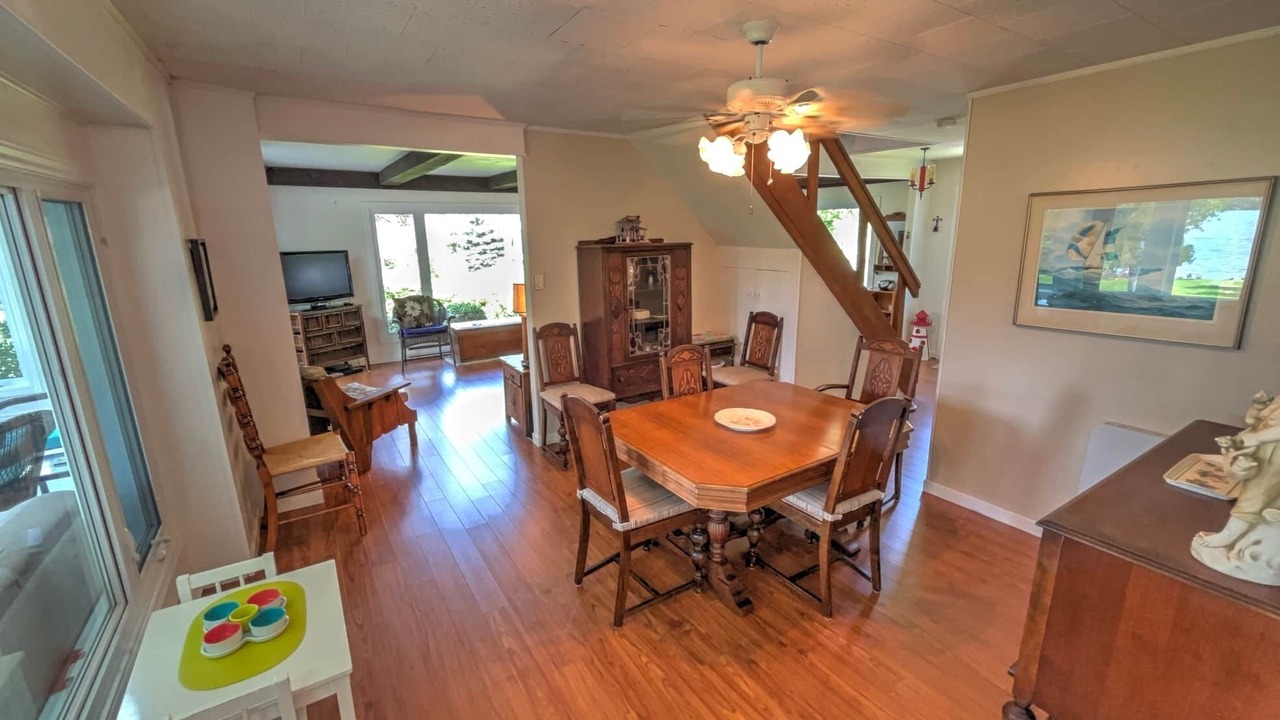 Photo of Livingroom in Rideau Lakes