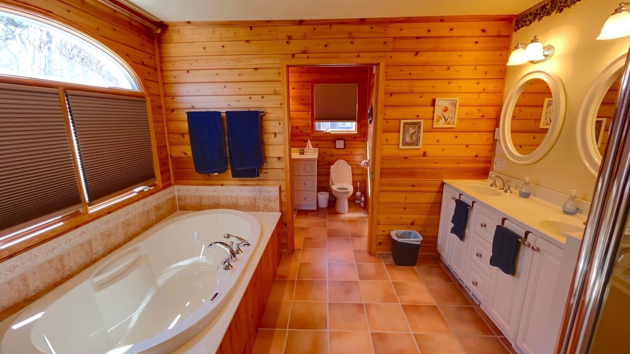 Photo of Bathroom in Rideau Lakes