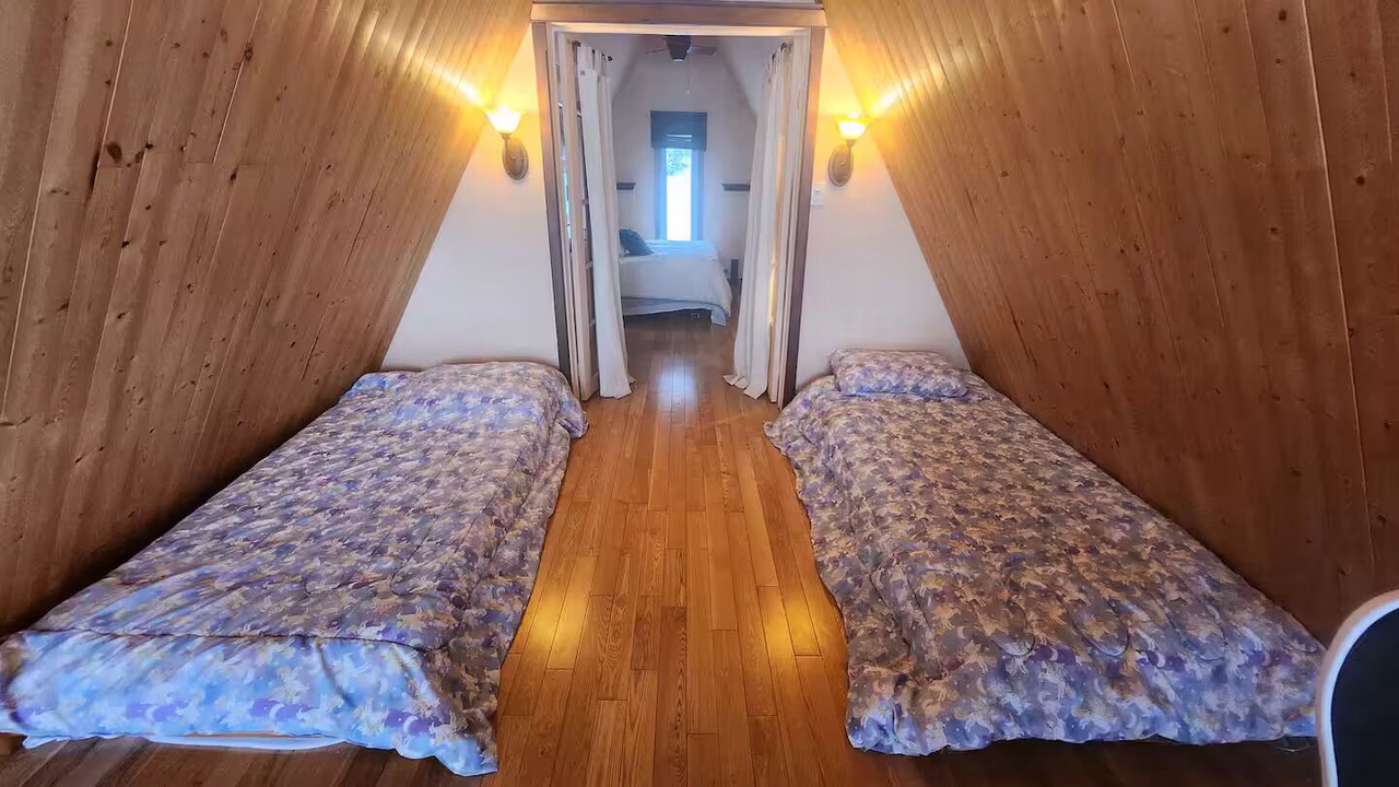 Photo of Bedroom in Saint-Ambroise