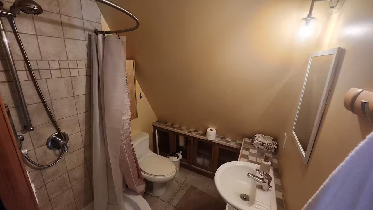 Photo of Bathroom in Saint-Ambroise