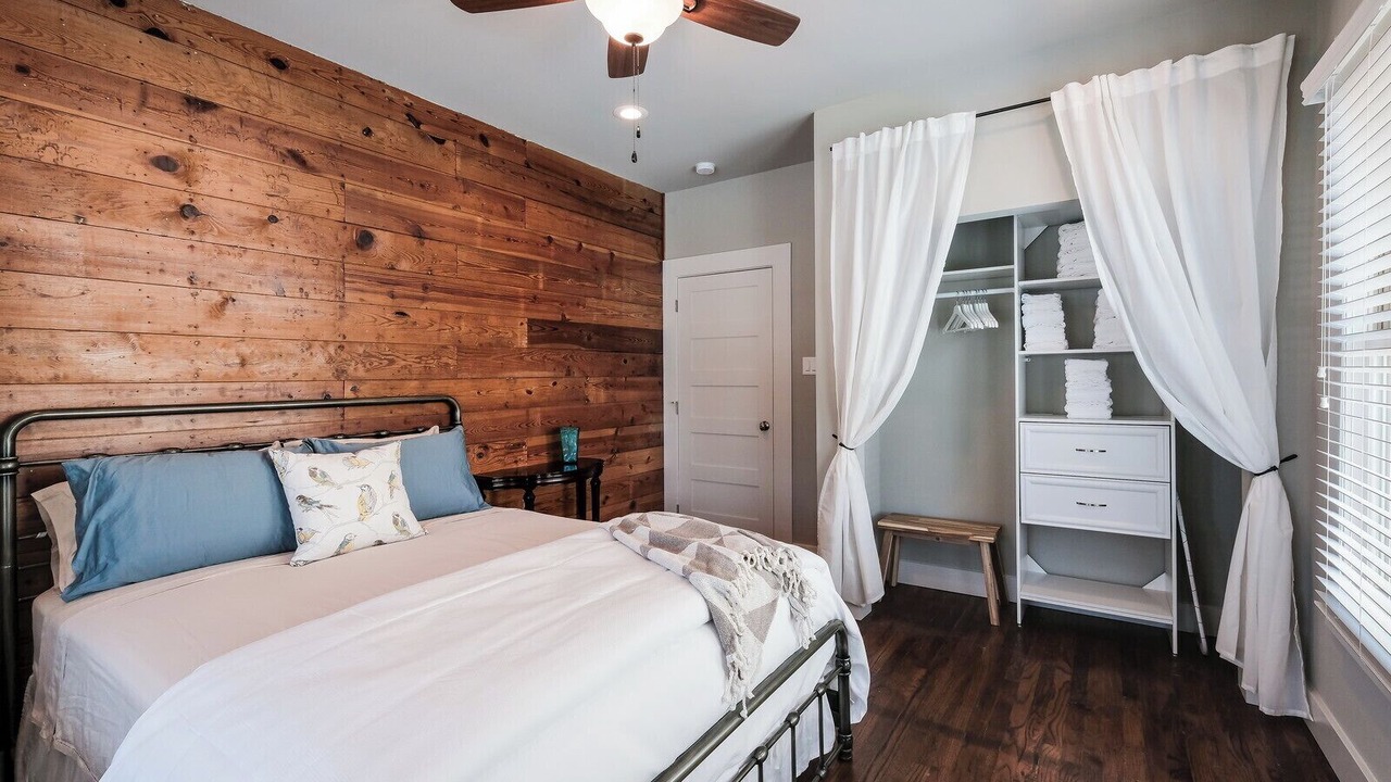Photo of Bedroom in Highland Park