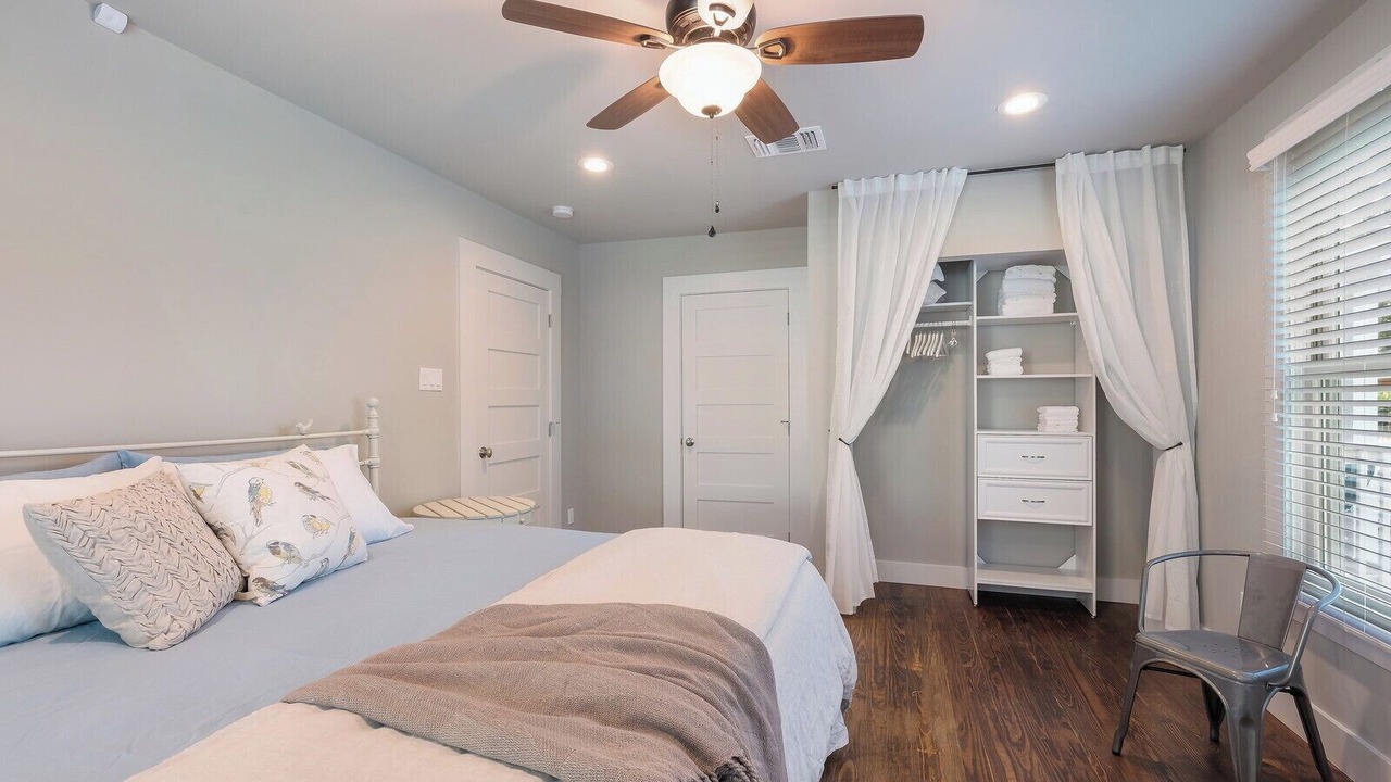 Photo of Bedroom in Highland Park