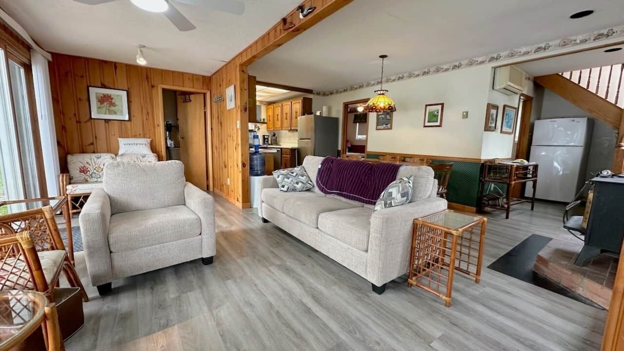 Photo of Livingroom in Rideau Lakes