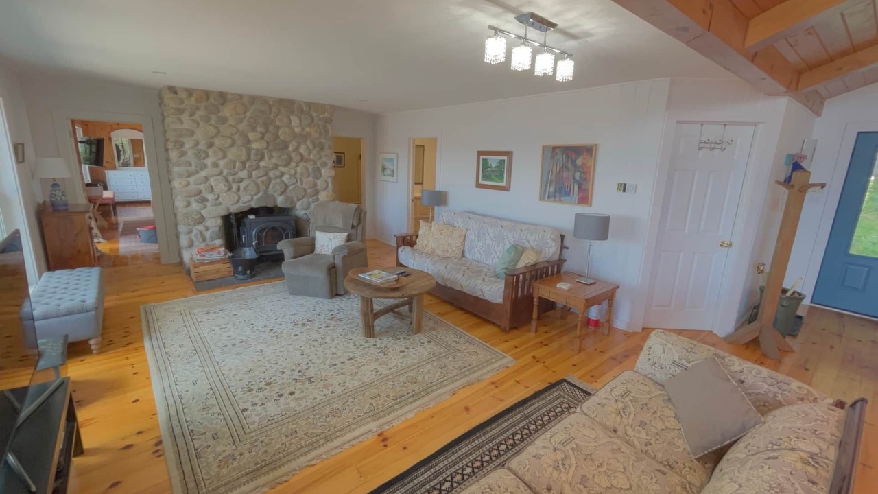 Photo of Livingroom in Rideau Lakes