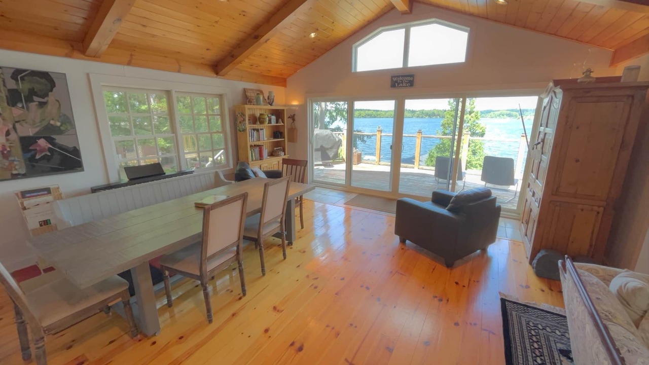 Photo of Livingroom in Rideau Lakes