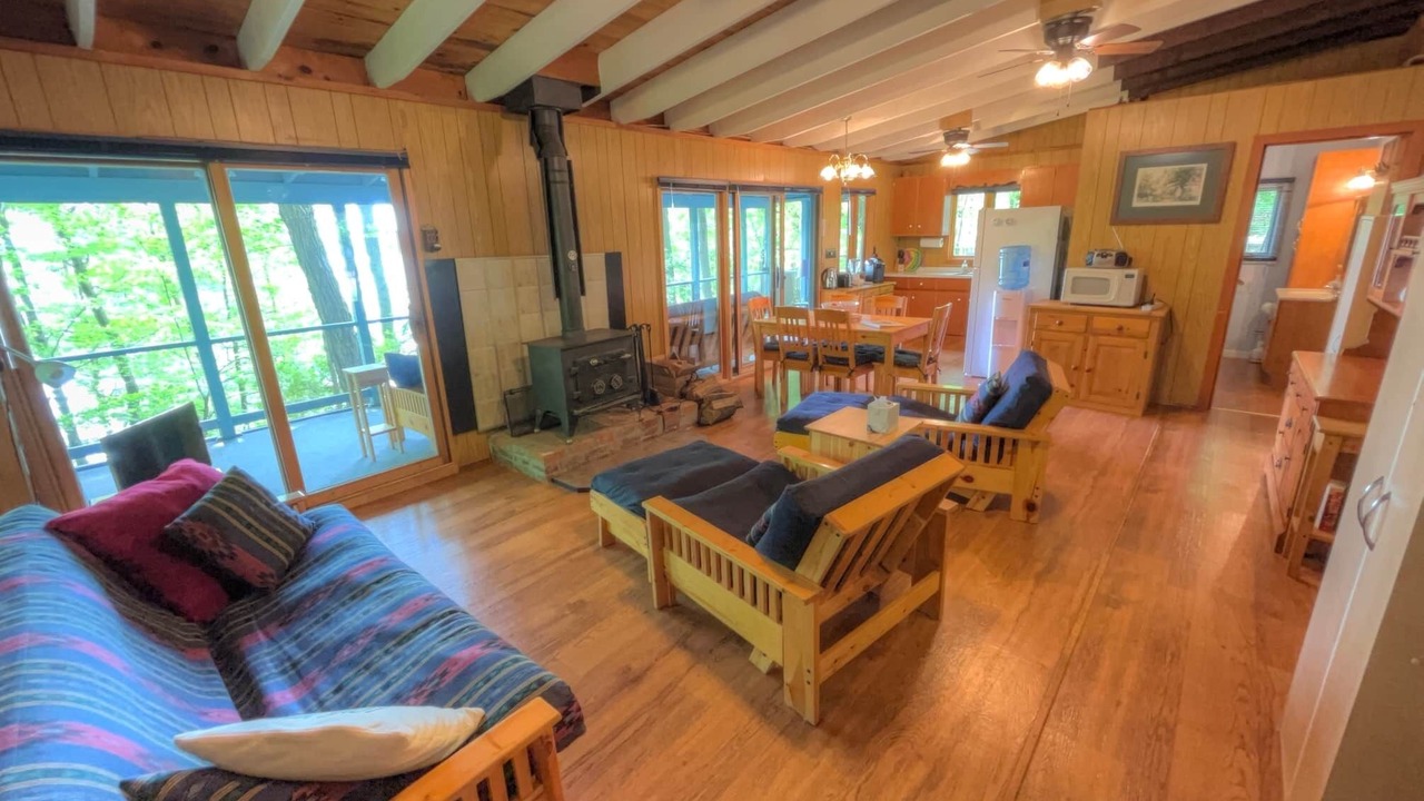 Photo of Livingroom in Rideau Lakes