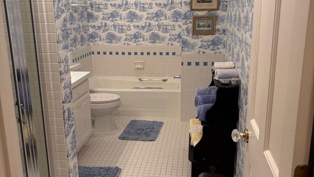 Photo of Bathroom in Lenox