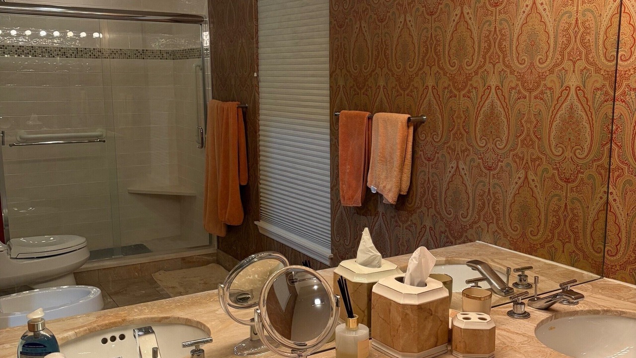 Photo of Bathroom in Lenox