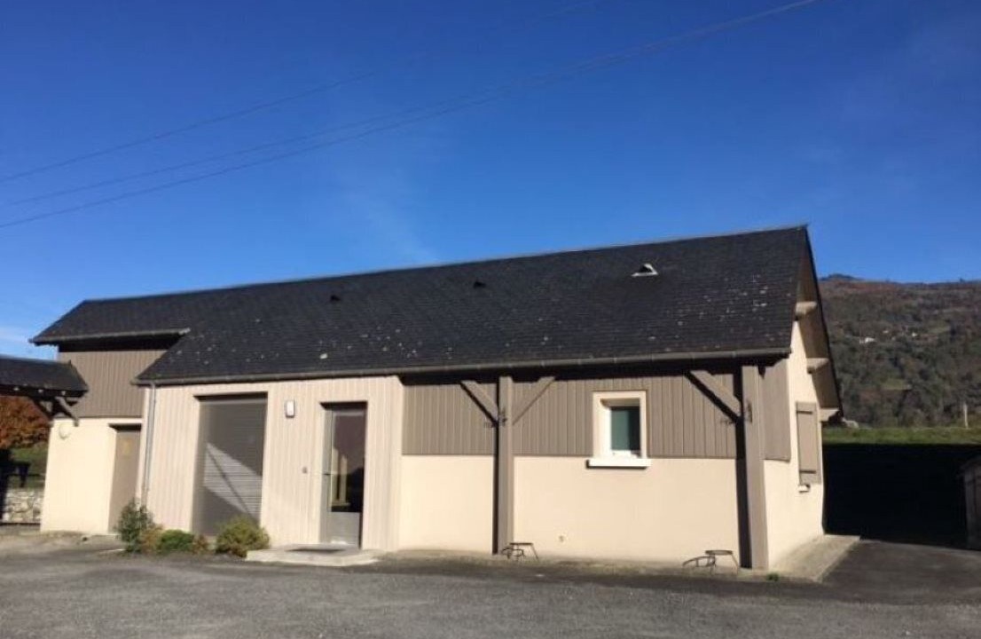 Photo of Outdoor in Adast