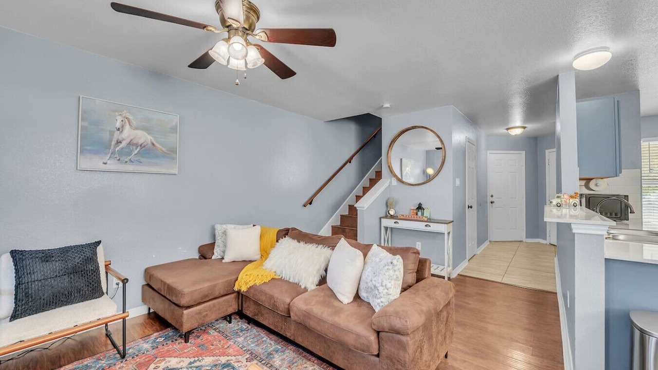 Photo of Livingroom in Franklin Park
