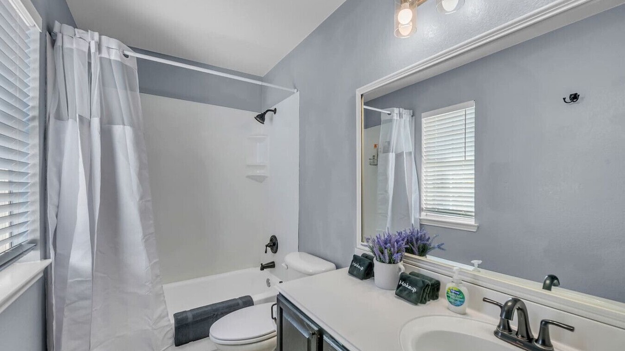 Photo of Bathroom in Franklin Park