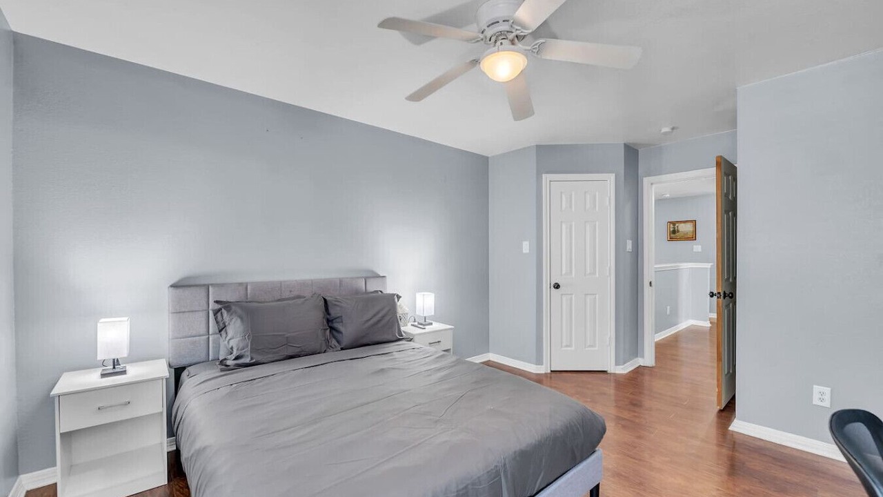 Photo of Bedroom in Franklin Park