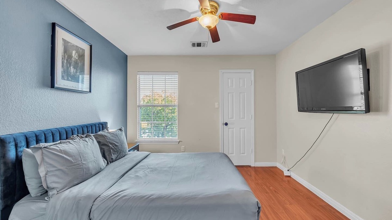 Photo of Bedroom in Franklin Park